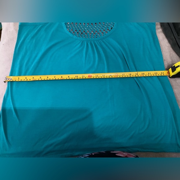 🥰 4/$25- Green Tank - Measurements added - Picture 8 of 10